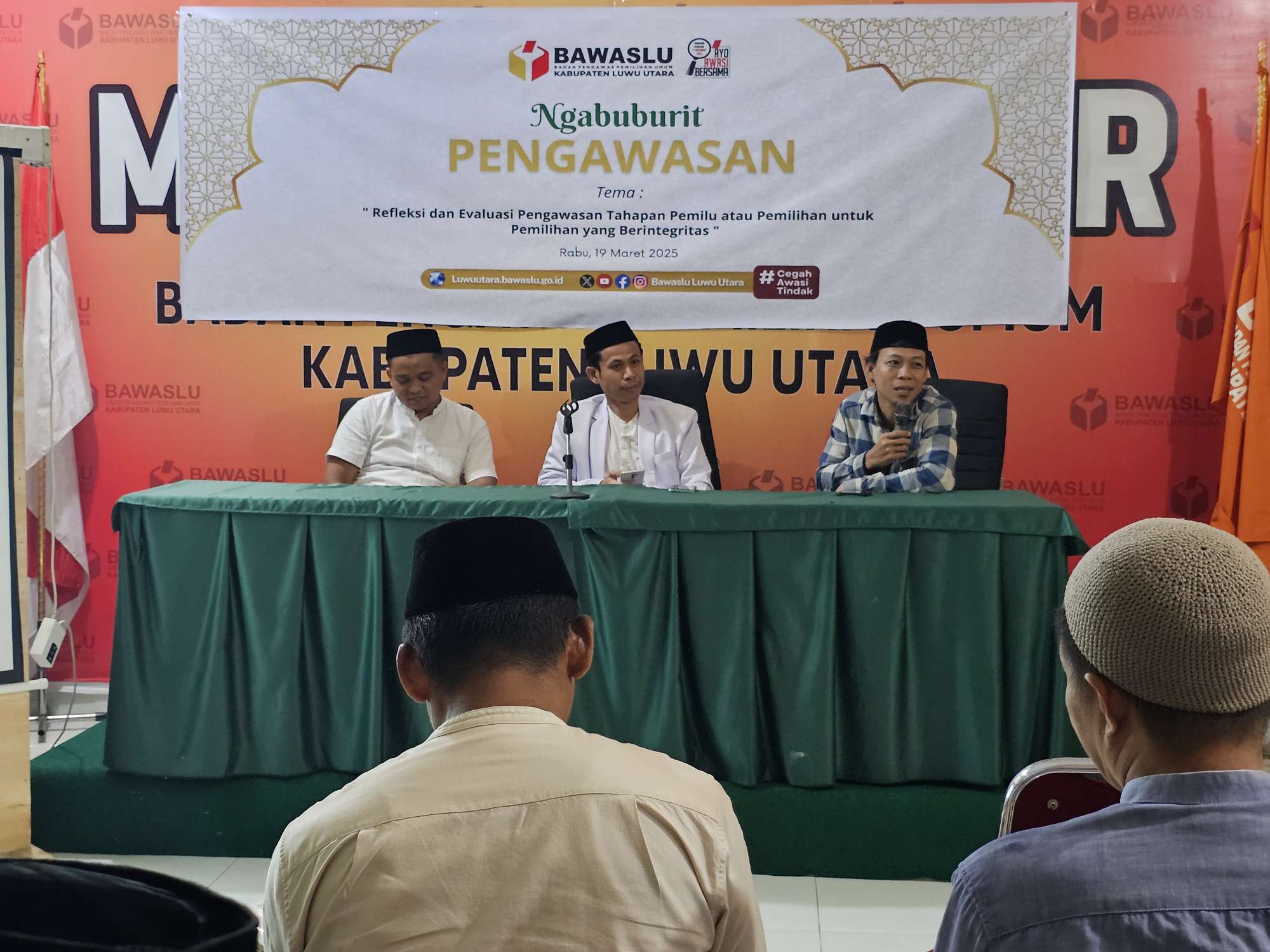 Ngabuburit Pengawasan Bawaslu Kabupaten Luwu Utara 