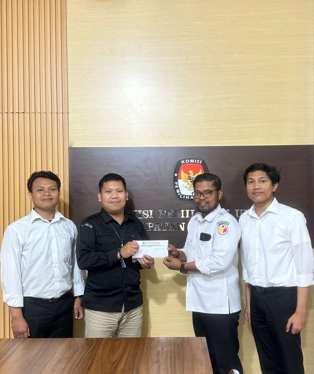 Penyerahan Imbauan Ke KPU terkait PDPB