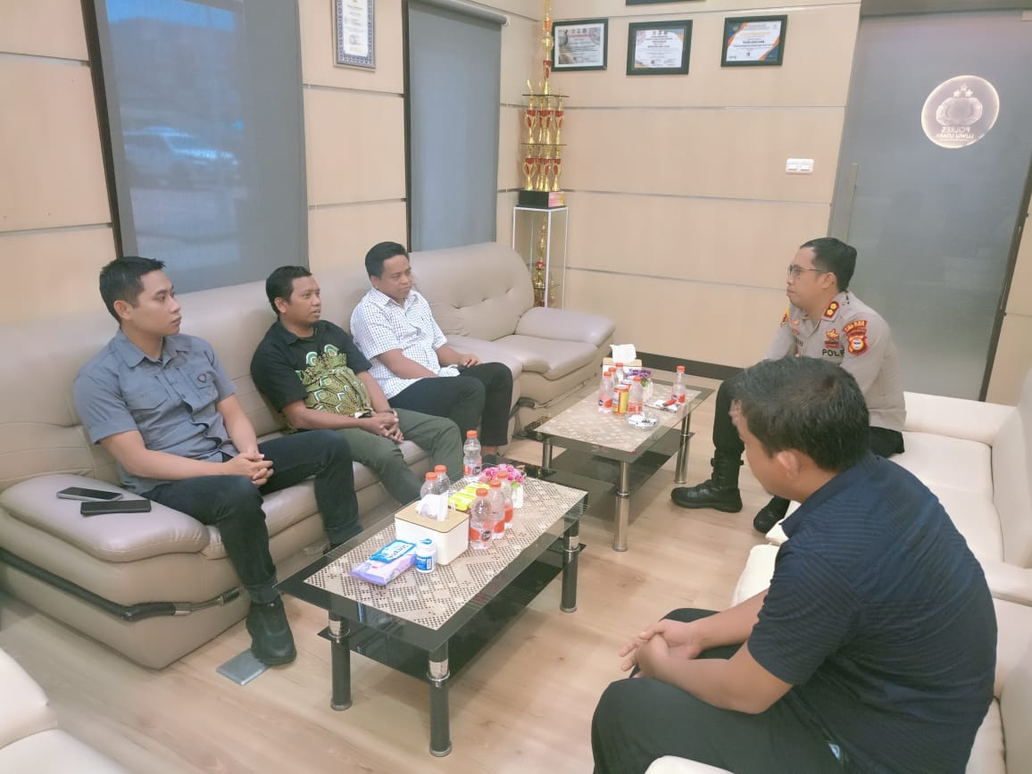 Memperkuat Sinergitas Antar Lembaga, Bawaslu Luwu Utara Lakukan Audiensi ke Polres Luwu Utara.