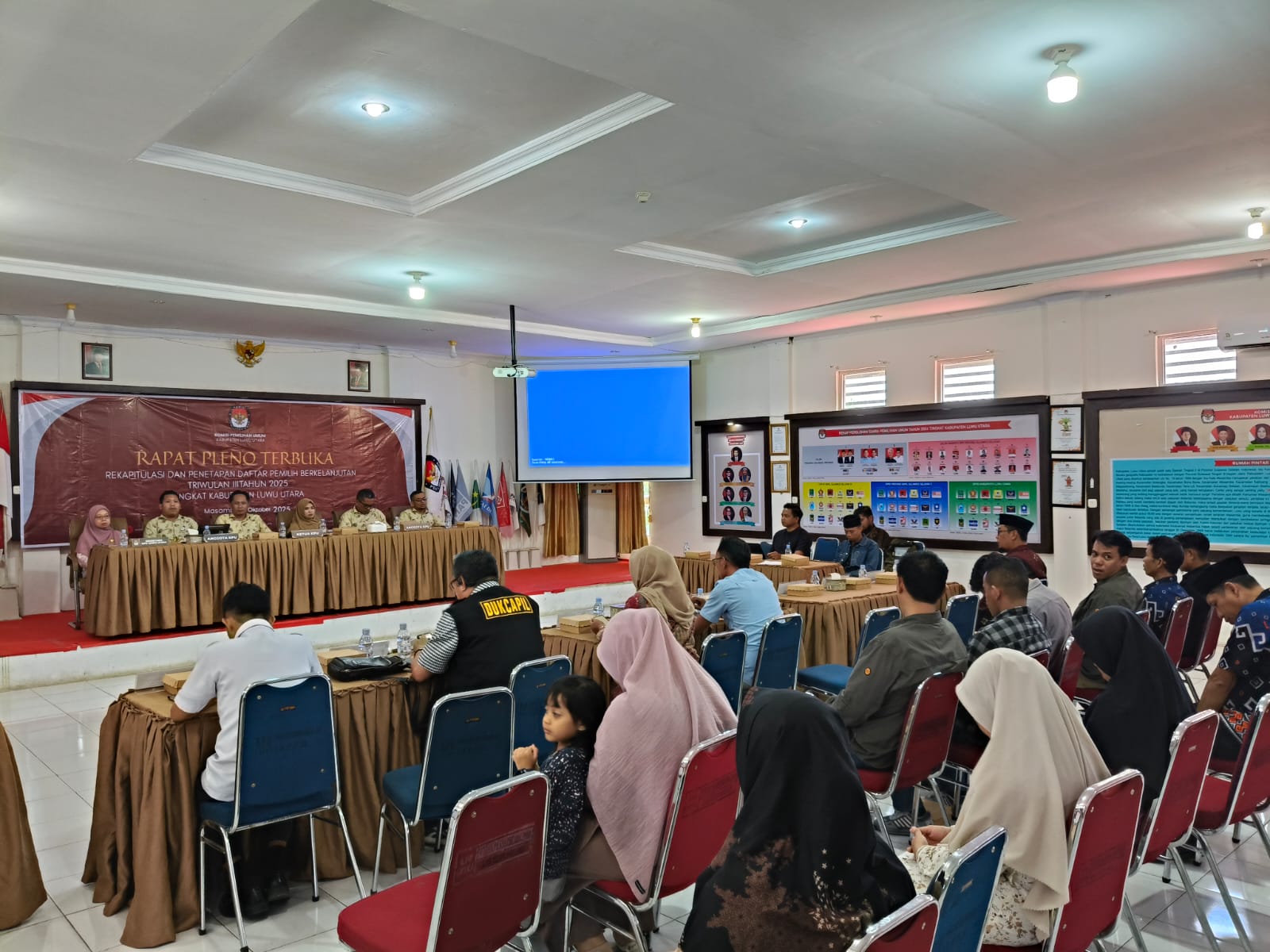 Bawaslu Kabupaten Luwu Utara Hadiri Rapat Pleno Terbuka Rekapitulasi Daftar Pemilih Berkelanjutan Triwulan III Tahun 2025
