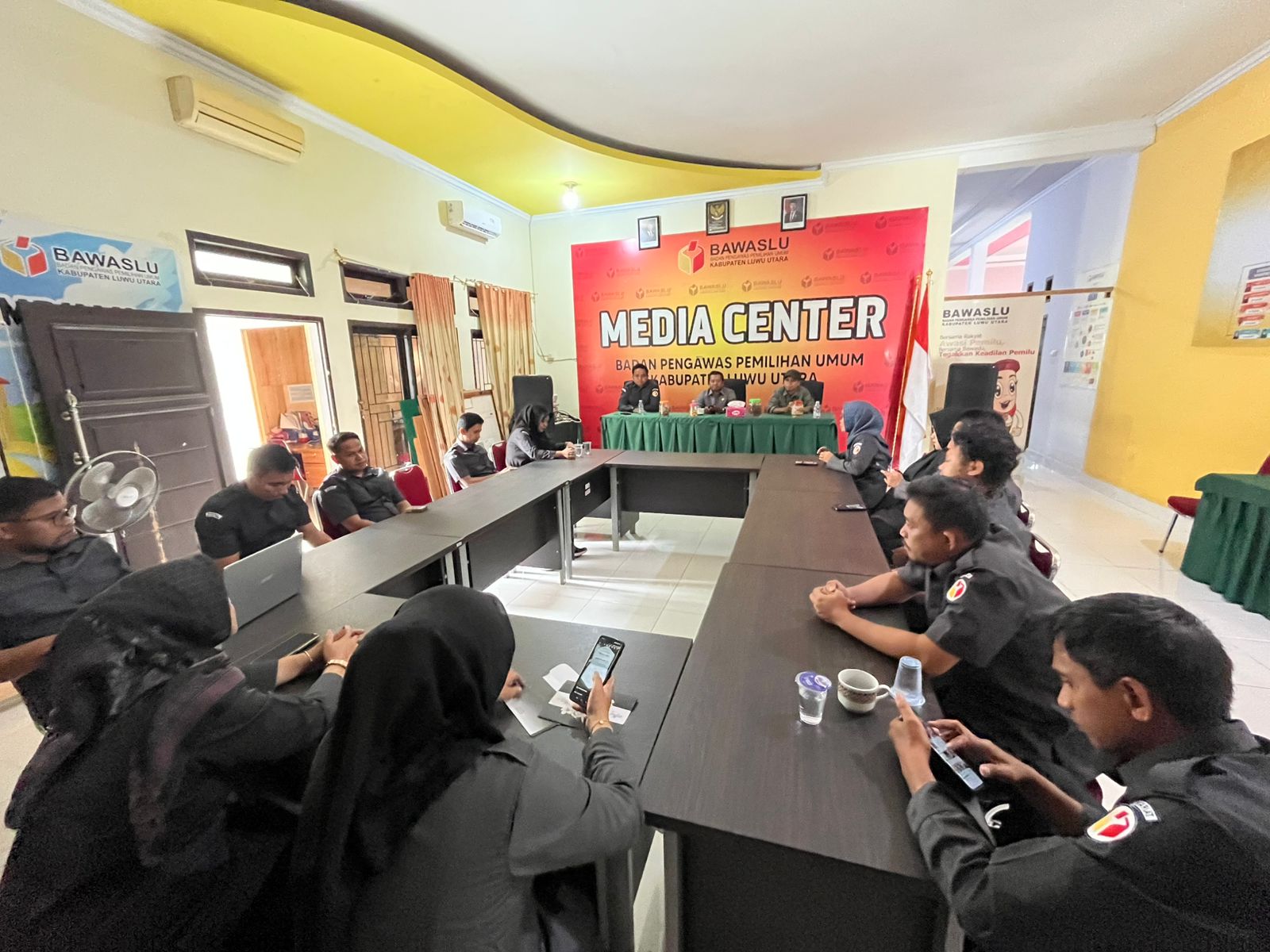 Rapat Internal Bawaslu Kabupaten Luwu Utara 