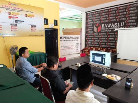 Ketua dan Anggota Bawaslu Luwu Utara Ikuti Pendidikan Pengawas Partisipatif (P2P) Daring 2025