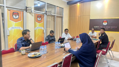 Verifikasi pemutakhiran data partai politik 