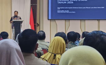 Ketua Bawaslu Luwu Utara Muhajirin menjadi pemateri pada giat Komitmen Pilkada Damai Pemilihan Bupati dan Wakil Bupati Luwu Utara 2024 