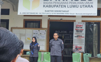 Apel pagi Sekretariat Bawaslu Kabupaten Luwu Utara 