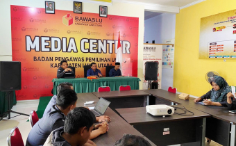 Bawaslu Kabupaten Luwu Utara Melakukan Rapat Internal Membahas Persiapan Pelaksanaan Gakkumdu Award 2025